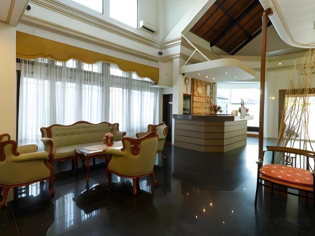 Mervit Hotel 巴东 外观 照片